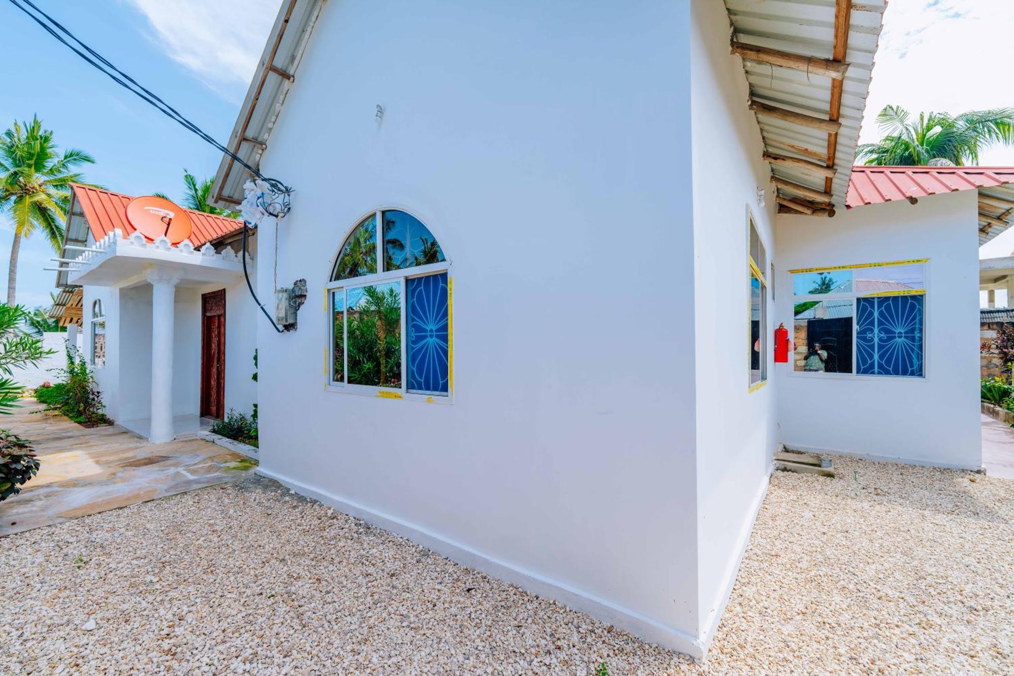 Lejlighed Pongwe Beach Front 1